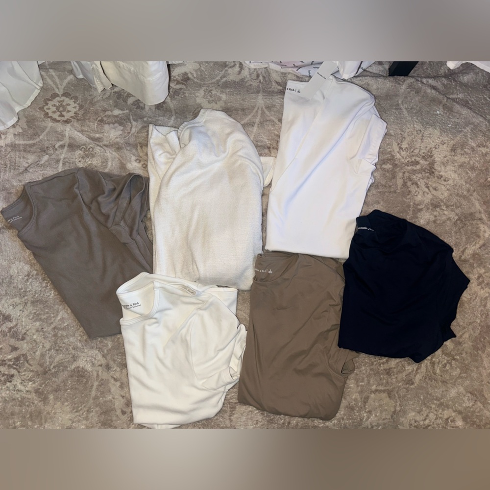 6 ABERCROMBIE AND FITCH TOPS SIZE LARGE  🤎